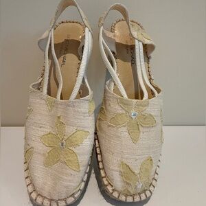 ERIC MICHAEL Embroidered Floral Espadrilles Women’s Summer Shoes Made in Spain